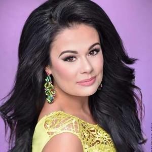 Meet your Posher, Misti